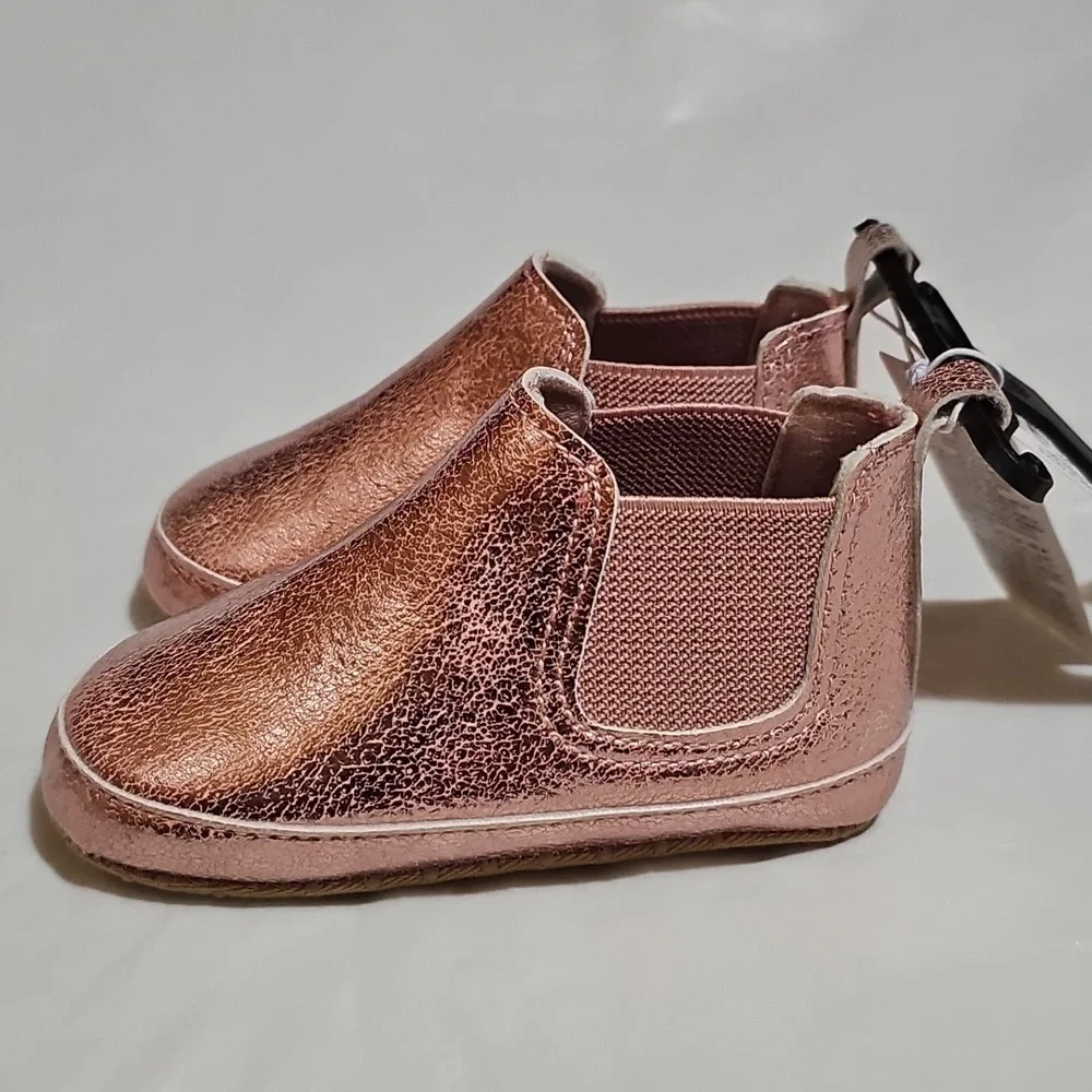 Old Navy Metallic Faux-Leather Chelsea Boots for Baby Size 6-12 Months New